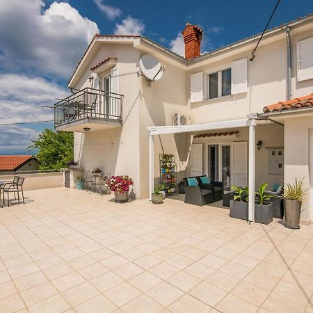 Apartment Marina Malinska Exterior photo